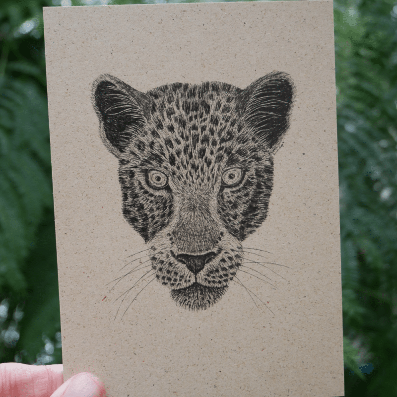 Hannibelle ansichtkaart graspapier luipaard